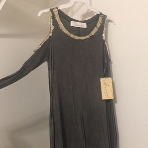 Vintage Havana Cold Shoulder Top Gray Gold New